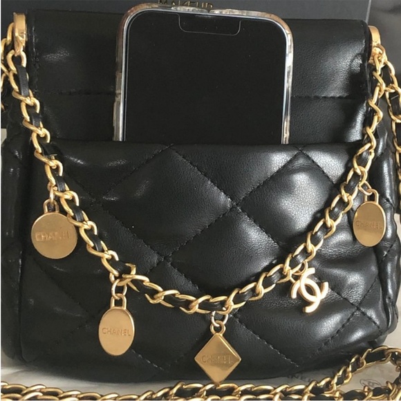 Chanel Vip Black Quilted Leather Chain Bag - Picture 2 of 16